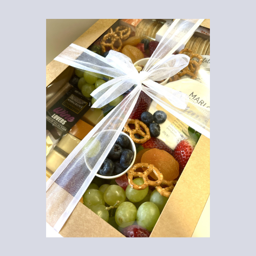 Hamper Cheese Fruit & Nuts | pack