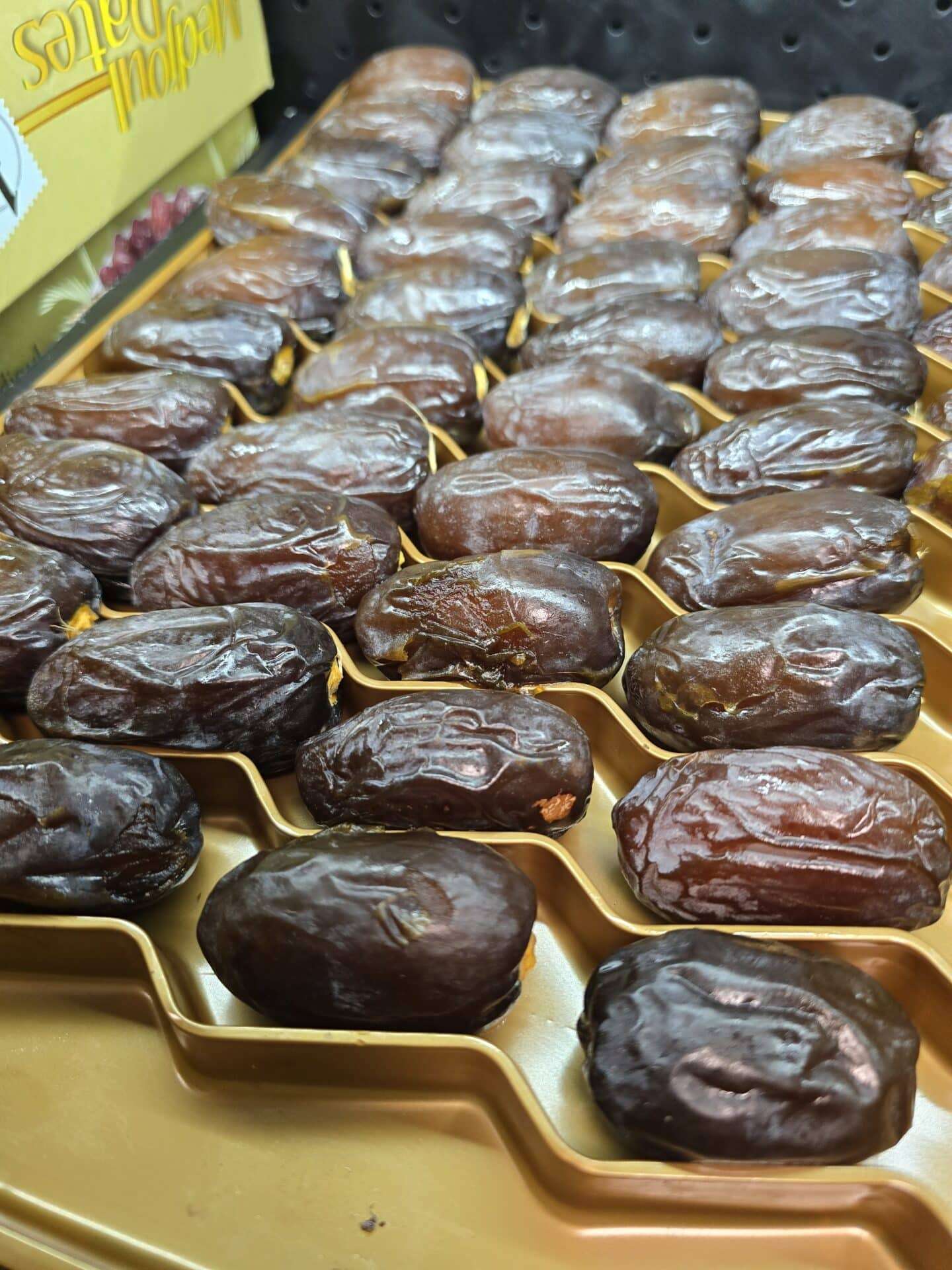 Dates fresh bobbon loose