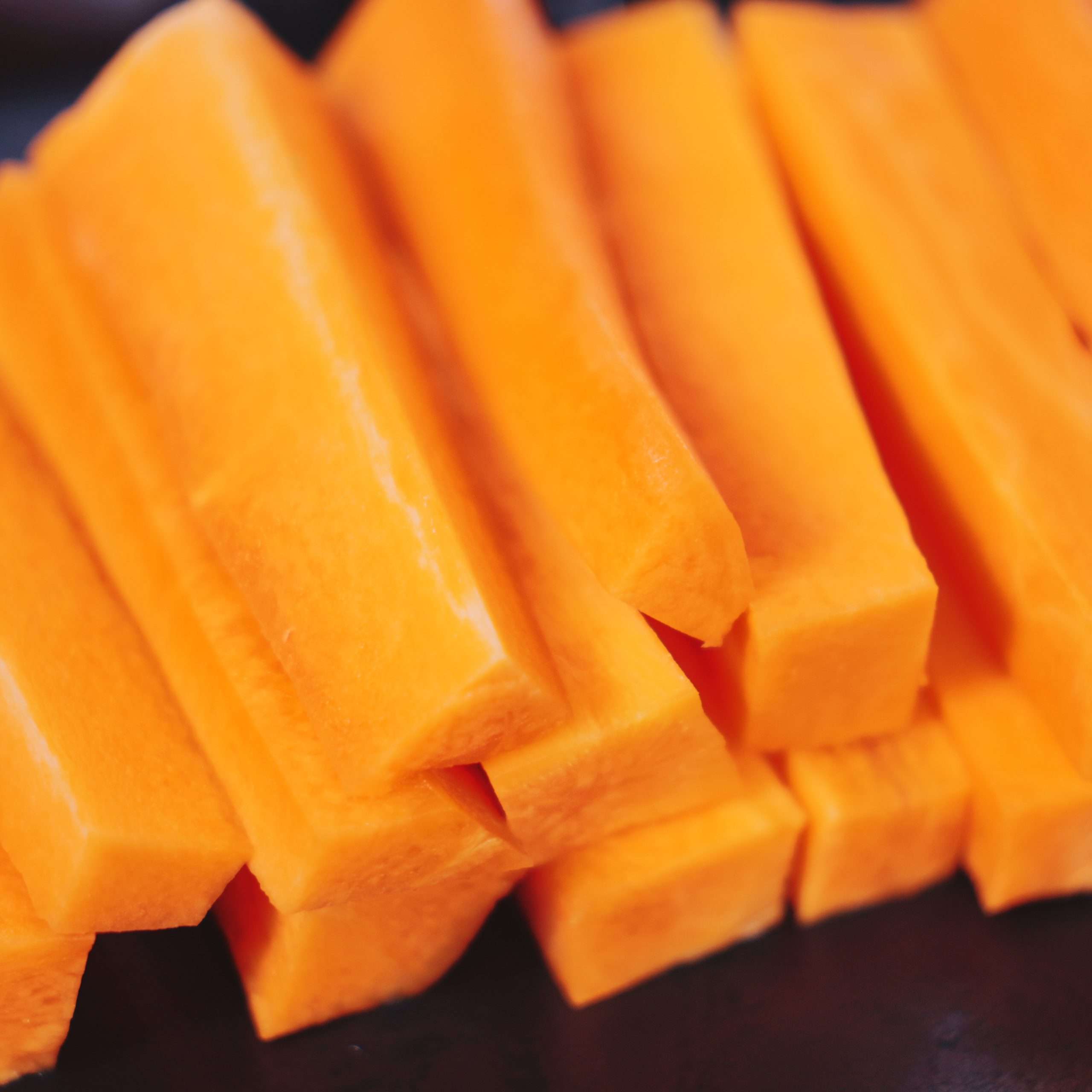 Carrots Sticks/Batons 6cm Long “SNACK SIZE”.